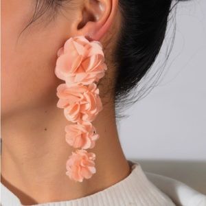 NWOT Pale Pink Flower Drop Earrings